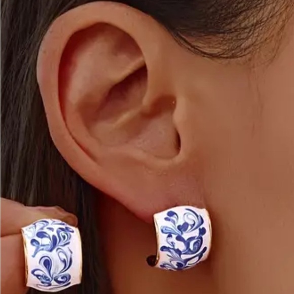 14K Gold Plated Blue | White Marbled Enamel Huggie Mini Hoops Earrings NEW - Picture 5 of 12